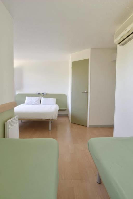 Hotel Ibis Budget Lyon Sud Saint-Fons A7 Exterior foto